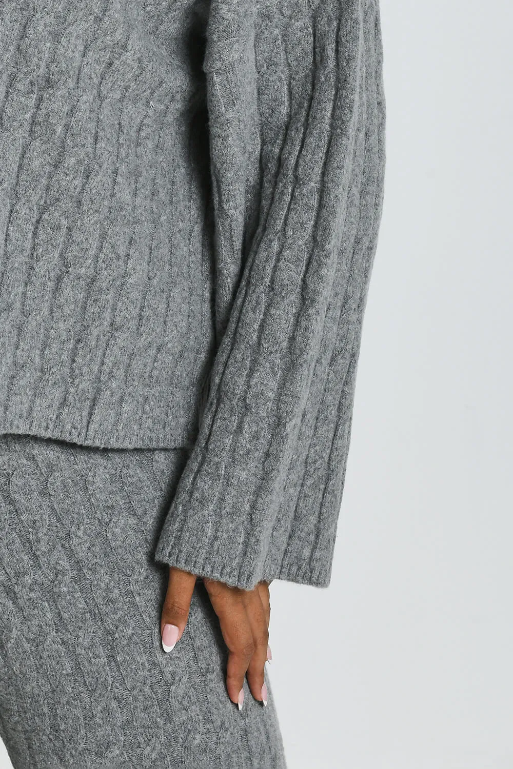 Curve Cable Knit Jumper - Grey
