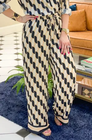 Printed Elastic Waist Pants