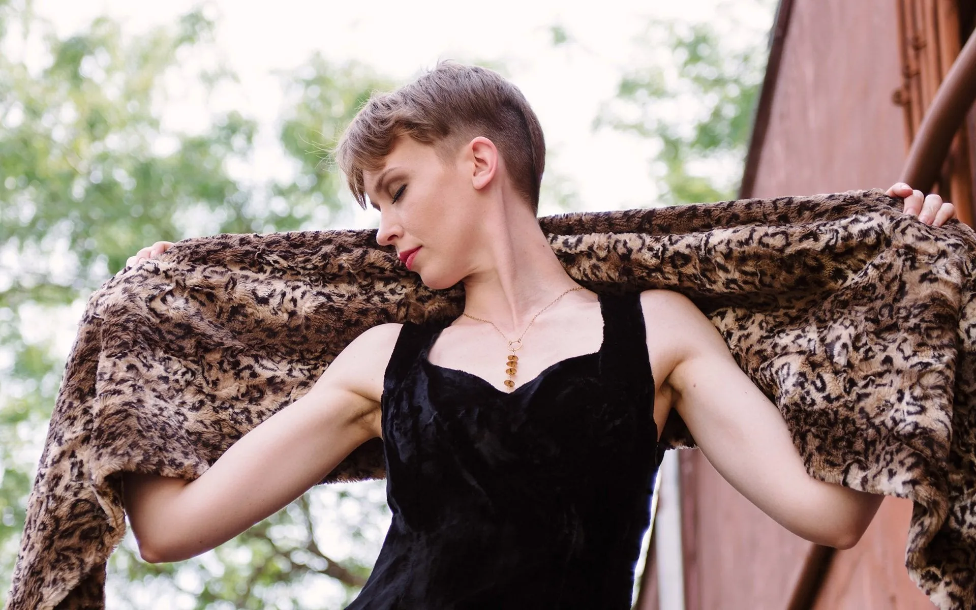 Stole - Luxury Faux Fur in Carpathian Lynx